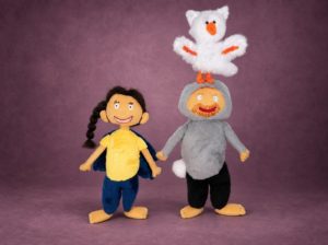 Игрушки по рисунку ребенка — семья с белой птицей